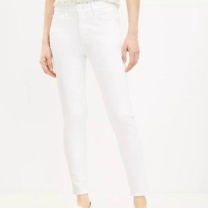 Loft Petite Curvy Mid Rise Skinny Jeans in White size 33 or 16